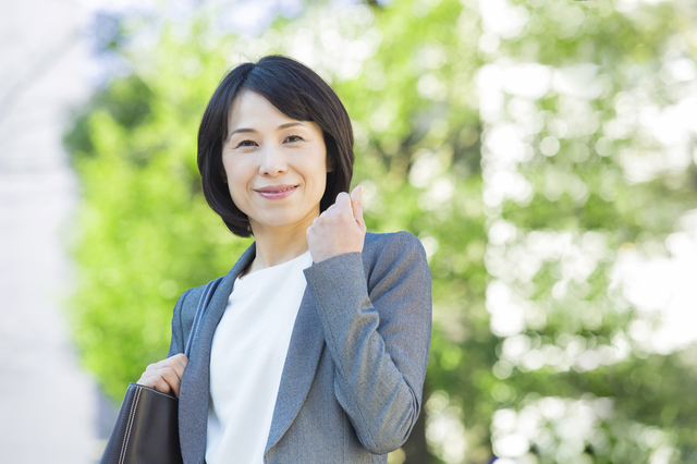 40代で秘書に転職は可能！転職に必要なスキルやコツ・年収を徹底解説